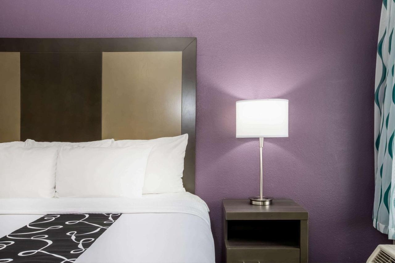 La Quinta Inn By Wyndham Davenport & Conference Center Extérieur photo