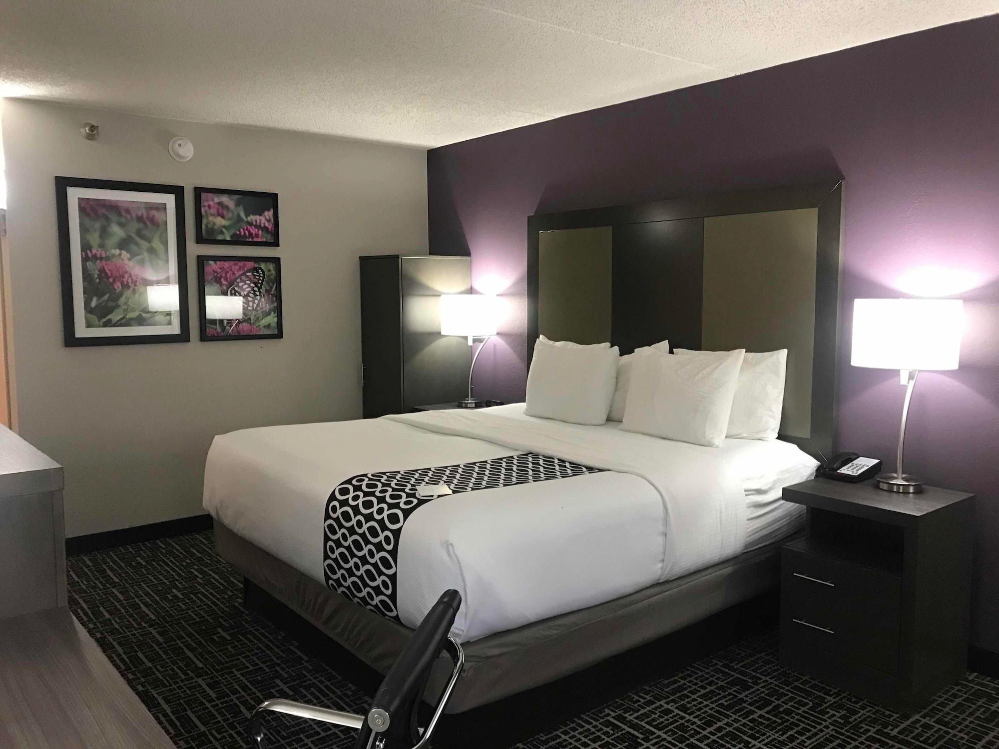 La Quinta Inn By Wyndham Davenport & Conference Center Extérieur photo